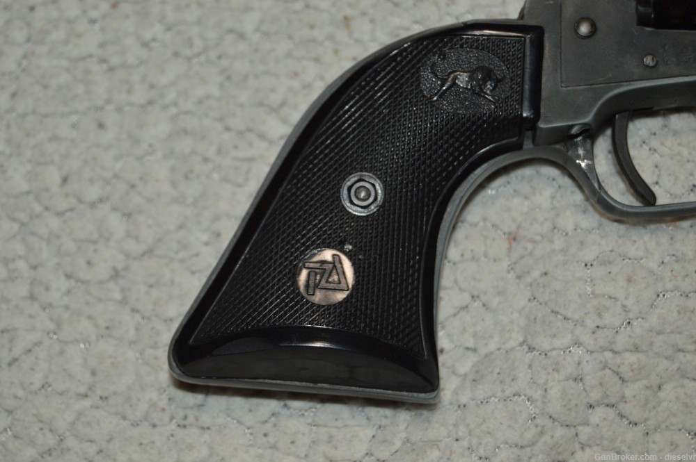 Italian Single Action 22 Revolver 4 3/4" -img-2