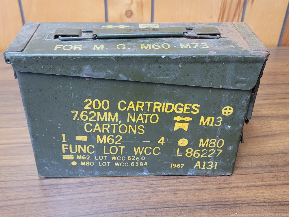 Vintage 1963 Lake City Army 30-06 Ammo 330rd w/ 1967 Ammo Can-img-1