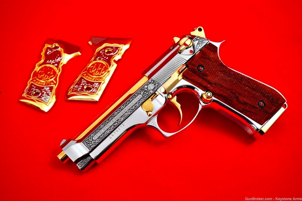 Spectacular Made in Italy Beretta 92FS 9mm Engraved, Gold & Nickel Plated-img-20