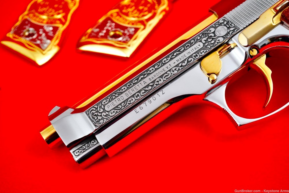 Spectacular Made in Italy Beretta 92FS 9mm Engraved, Gold & Nickel Plated-img-2