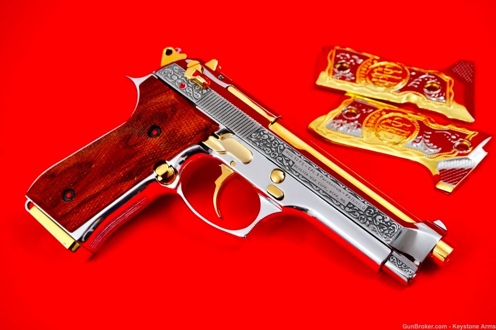 Spectacular Made in Italy Beretta 92FS 9mm Engraved, Gold & Nickel Plated-img-5