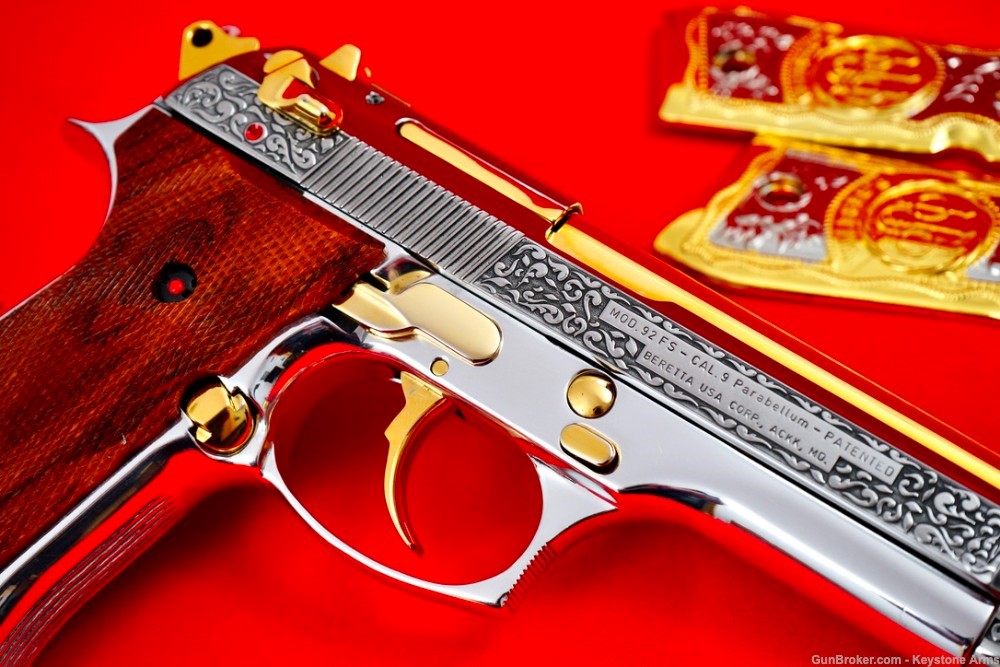 Spectacular Made in Italy Beretta 92FS 9mm Engraved, Gold & Nickel Plated-img-7
