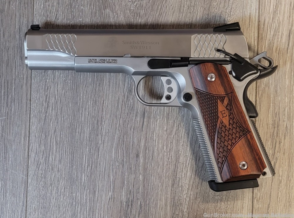 Smith & Wesson 1911 ESeries 45ACP-img-3