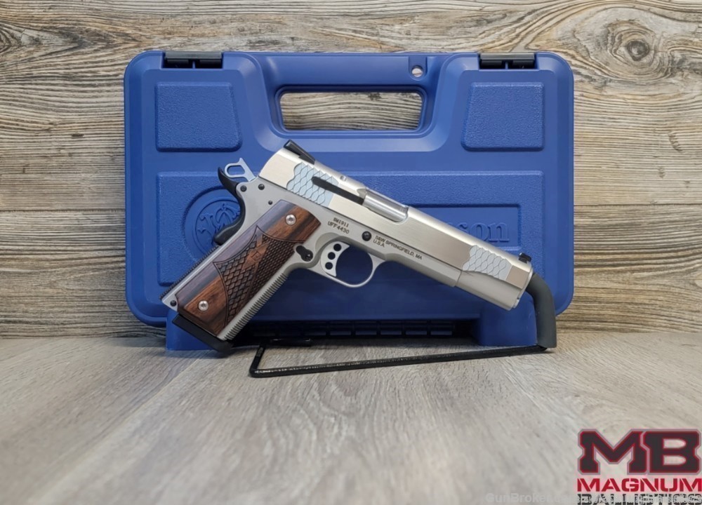 Smith & Wesson 1911 ESeries 45ACP-img-0