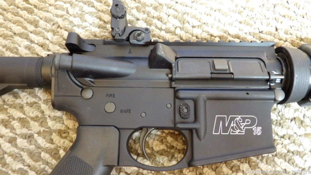 LIKE-NEW Smith & Wesson  S&W M&P15  5.56 NATO 16" Optics Ready    -img-15