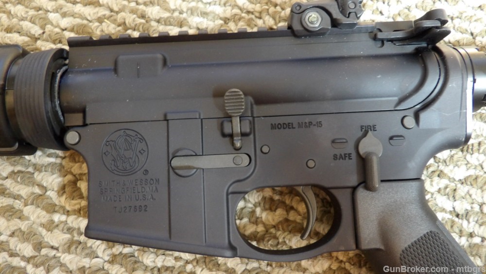 LIKE-NEW Smith & Wesson  S&W M&P15  5.56 NATO 16" Optics Ready    -img-14