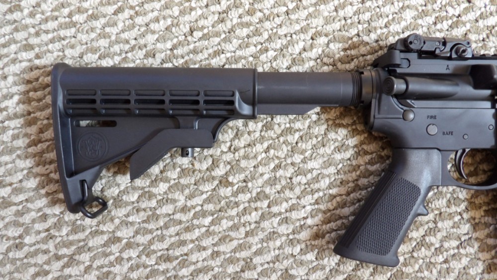 LIKE-NEW Smith & Wesson  S&W M&P15  5.56 NATO 16" Optics Ready    -img-5
