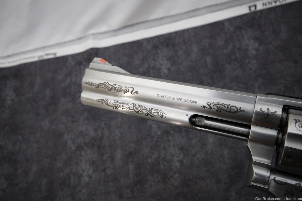 Smith & Wesson Model 686-3 in 357 Mag with 6" Barrel and Class C Engraving-img-15