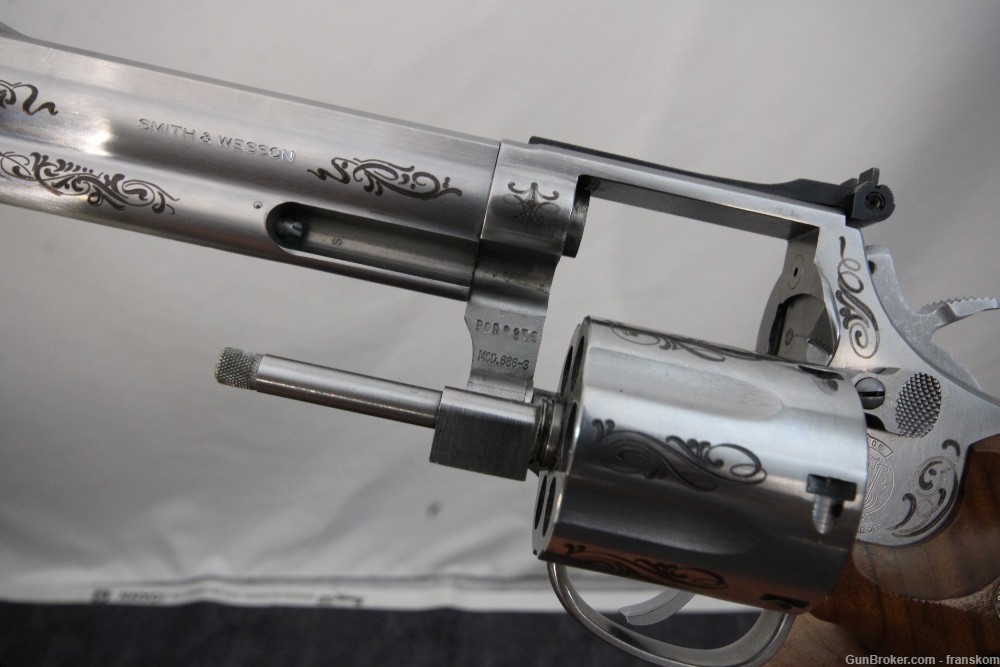 Smith & Wesson Model 686-3 in 357 Mag with 6" Barrel and Class C Engraving-img-20