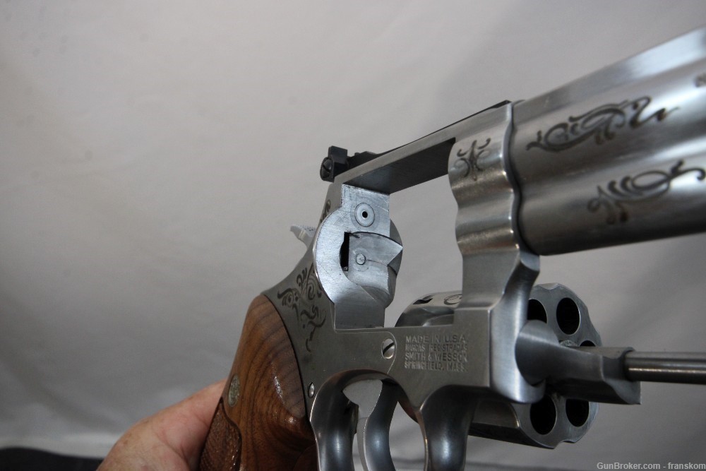 Smith & Wesson Model 686-3 in 357 Mag with 6" Barrel and Class C Engraving-img-19