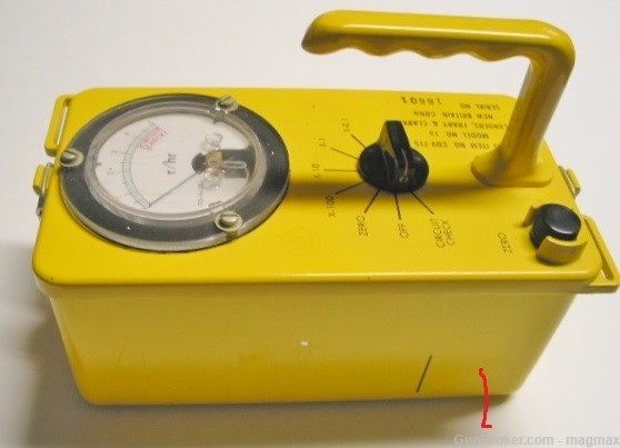 Vintage Geiger Counter Victoreen CD V715 Meter Radiation Detector Untested-img-1