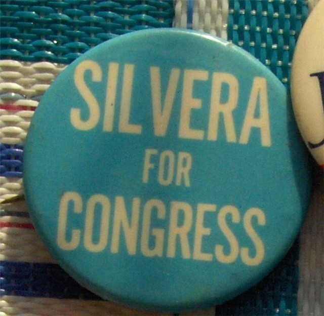 4 Different Political Campaign buttons USA-img-2