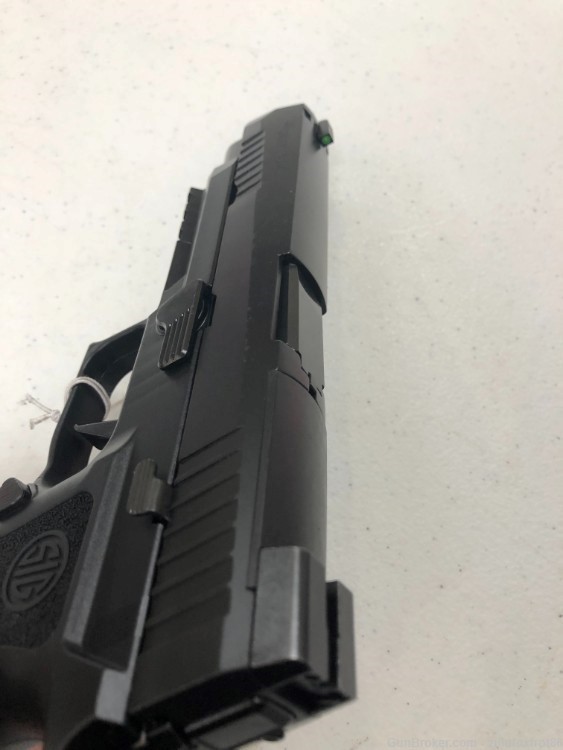 New Sig Sauer P320 9mm semi auto pistol-img-5
