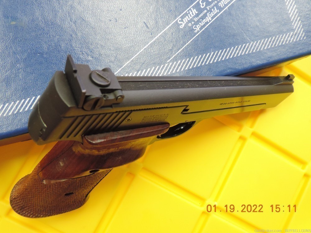 S&W 41 22LR W/2-MAGS & BOX 1981 VERY GOOD CONDITION-img-20