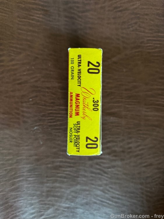 300 WBY  mag 180 Gr SP. 20 Rnds ( EARLY Tiger Box,Ammo )  Excellent -img-1