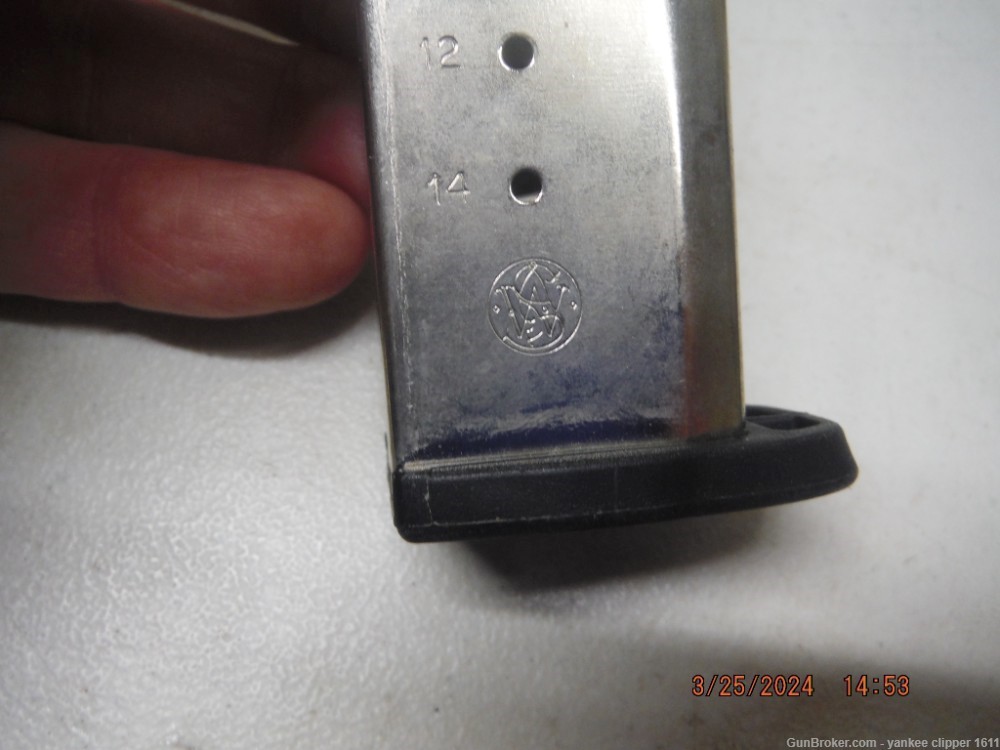Smith & Wesson SD40/SD40VE 40 S&W 14Rd New Factory SD40VE Magazine-img-3