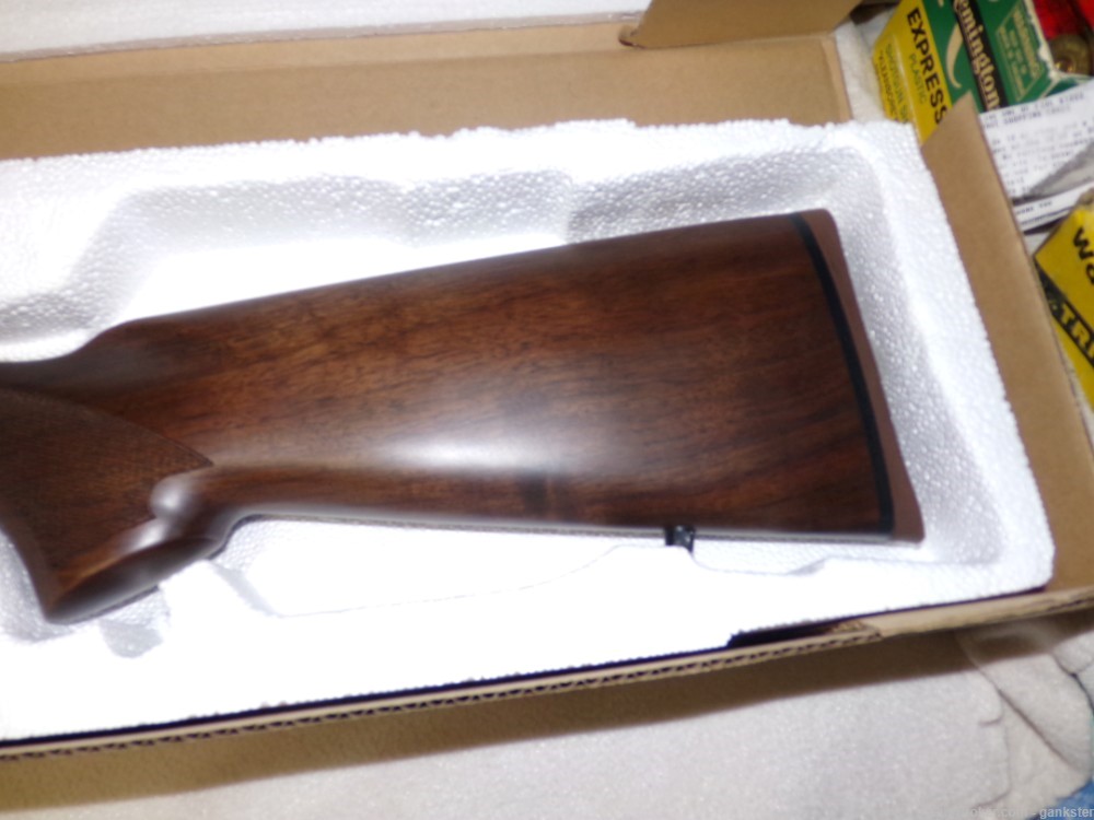 Beautiful Remington 700 Classic in 8mm Mauser. Beautiful Wood Born in 2004-img-8