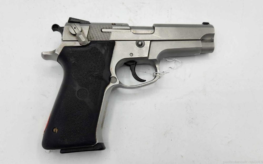 Pre Owned: Smith & Wesson Model 5906 - 9mm Pistol - 10 Round Mag-img-10