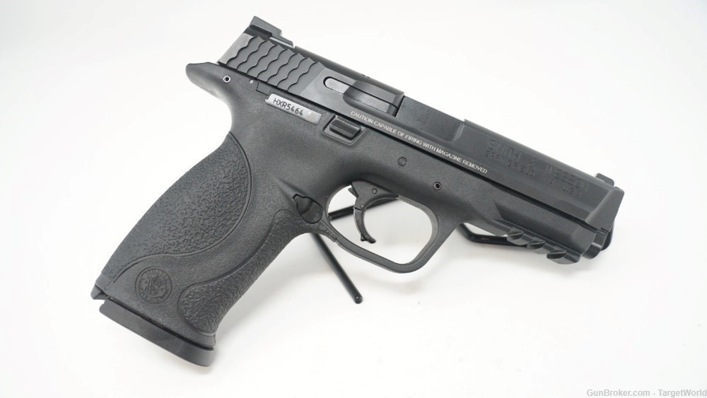 SMITH & WESSON M&P9 9MM FULL SIZE NO THUMB SAFETY (SW209301R)-img-1