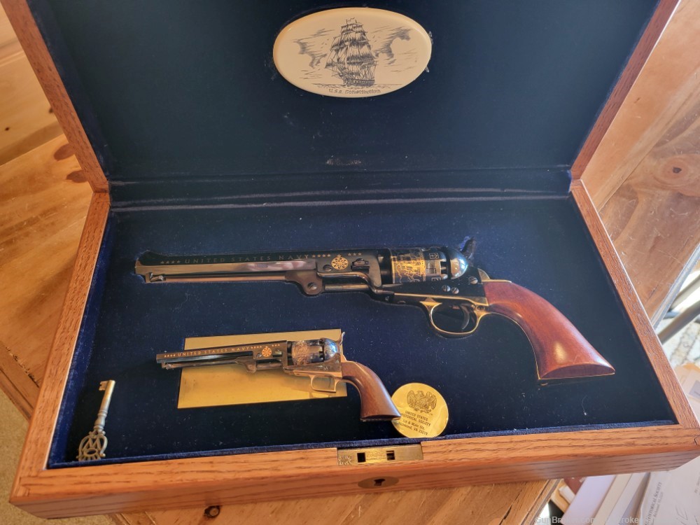 United States Historical Society Navy 1860 Revolver / Miniature Colt -img-4