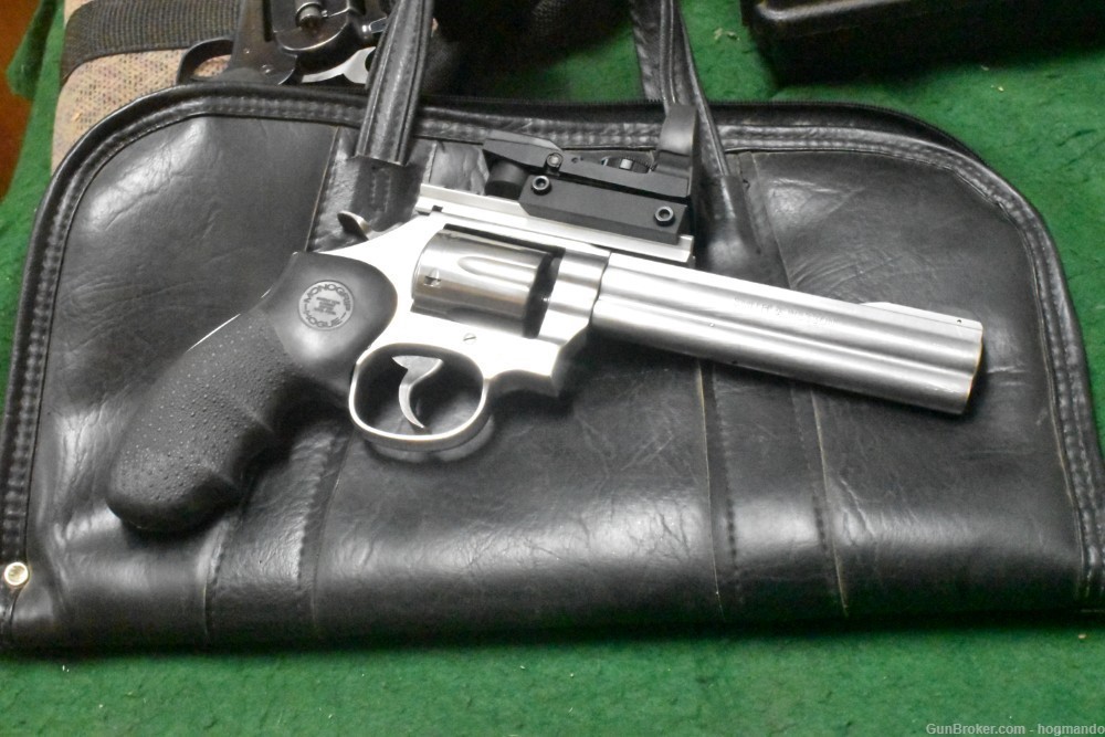 Smith and Wesson 617 22lr-img-1