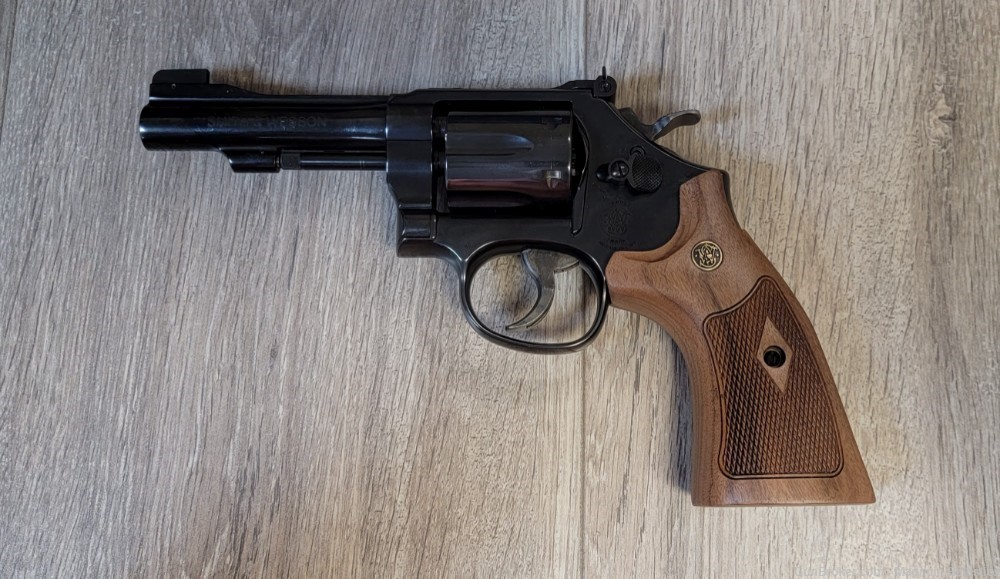 Smith & Wesson 48 Classic-img-3