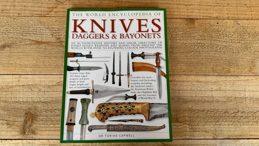 World Encyclopedia of Knives, Daggers & Bayonets -img-0