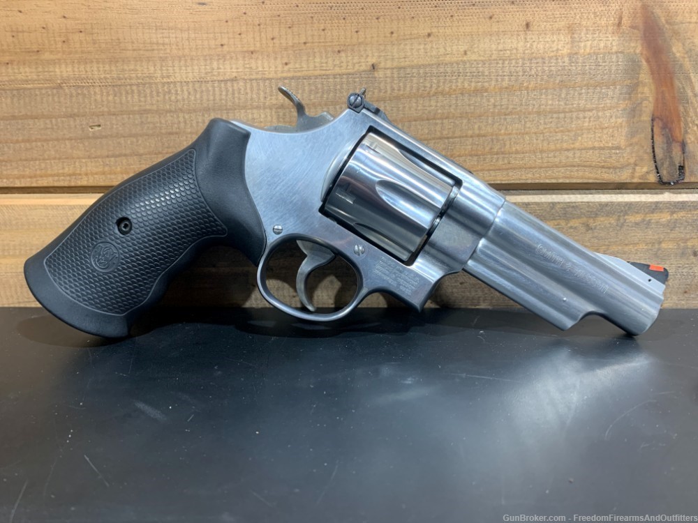 Smith & Wesson 629-6 .44 Mag 4"-img-0