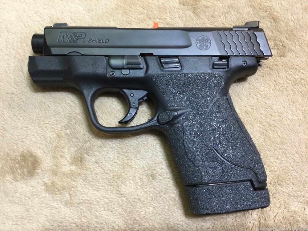 SMITH & WESSON M&P 9 SHIELD in .9 mm Cal. w/IWB HOLSTER-img-2