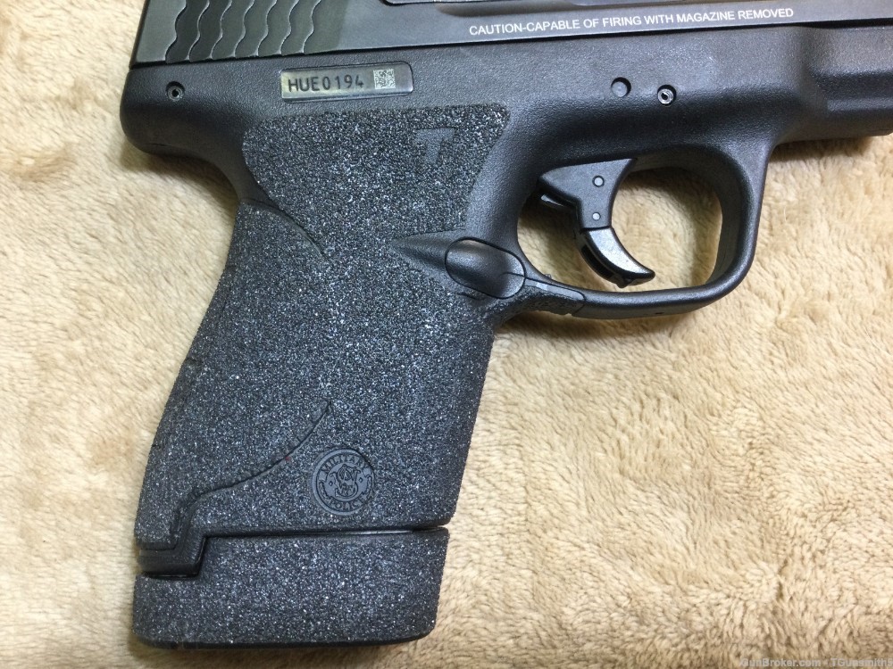 SMITH & WESSON M&P 9 SHIELD in .9 mm Cal. w/IWB HOLSTER-img-8