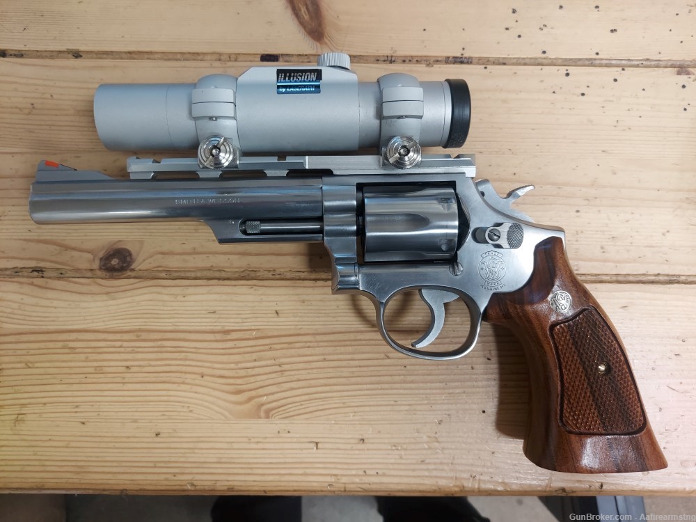 Smith and Wesson model 66-3 with red dot scope 357 magnum-img-0