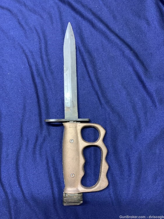 US Military M7 M-16 Brass Knuckle Trench Knife Bayonet + Scabbard-img-1