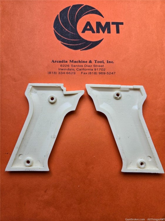 AMT/iAi Automag II Auto mag 2 handgun grips 22 magnum -New w/logo-img-2