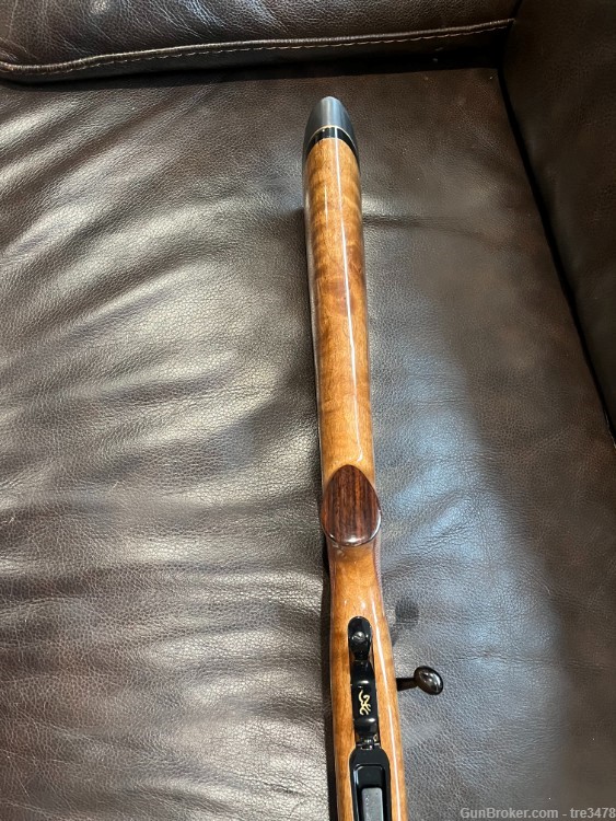 browning Abolt A-bolt walnut gold medallion tiger .22 long rifle 22-img-4