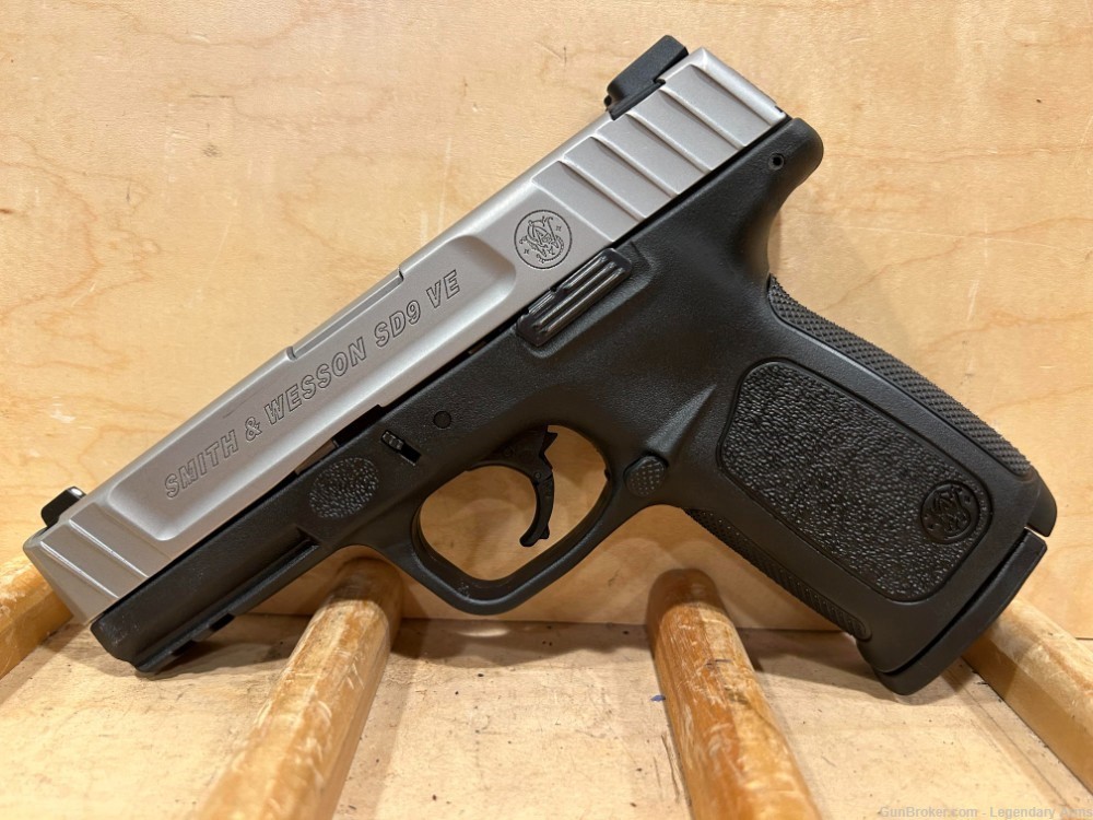 SMITH & WESSON SD9 VE 9MM #17969-img-4