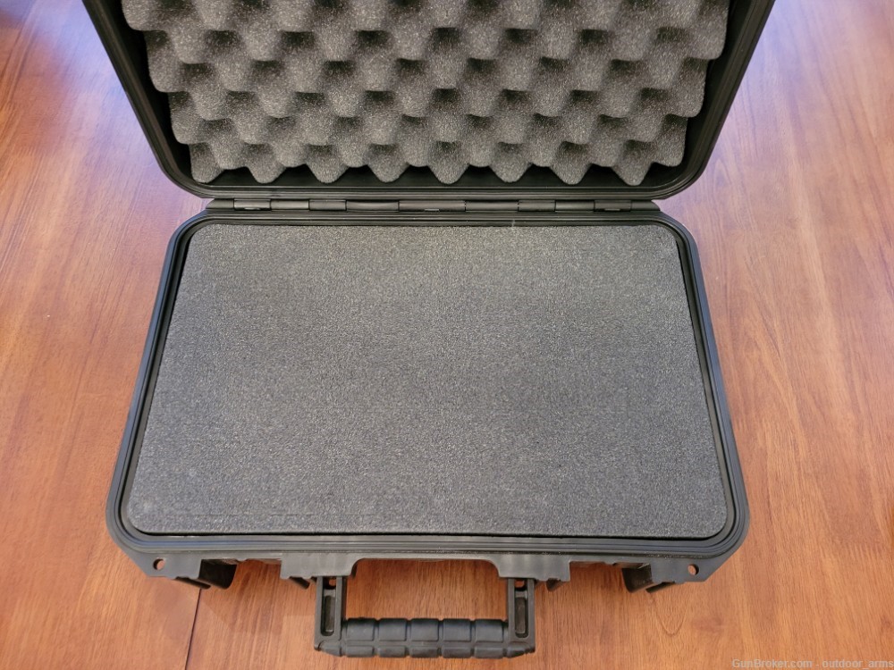 SKB 1610 Foam Case (Model: 3i-1610-5B-E) - BRAND NEW-img-1