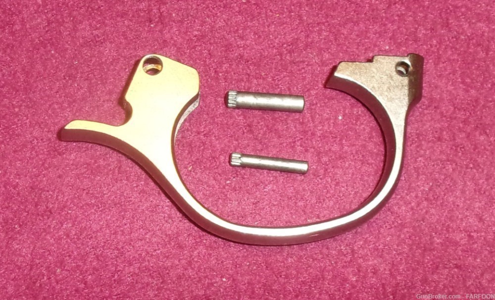 NEF R73 32 H&R MAGNUM TRIGGER GUARD & PIN ASSEMBLY (stainless)-img-2