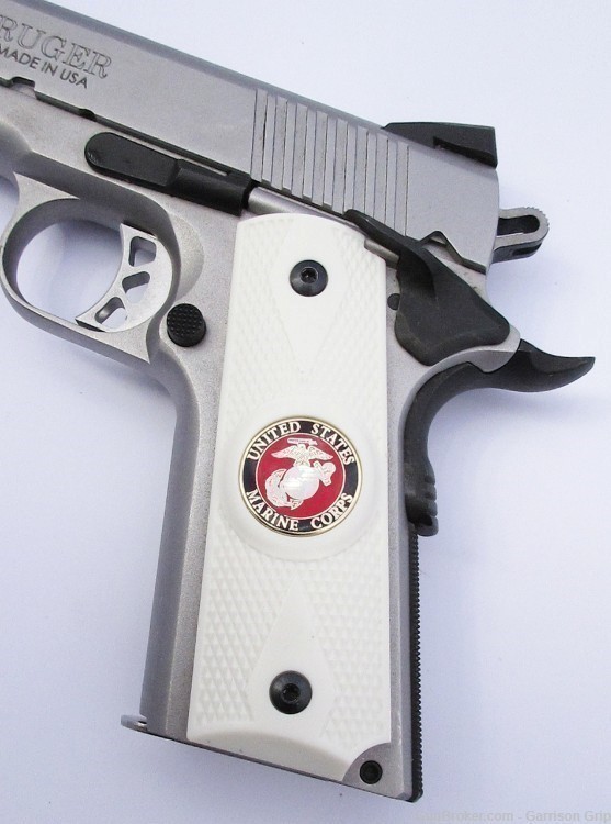 1911 Colt A1 Full Size and Clones Grips with US Marine Corps Logo WHT-img-0