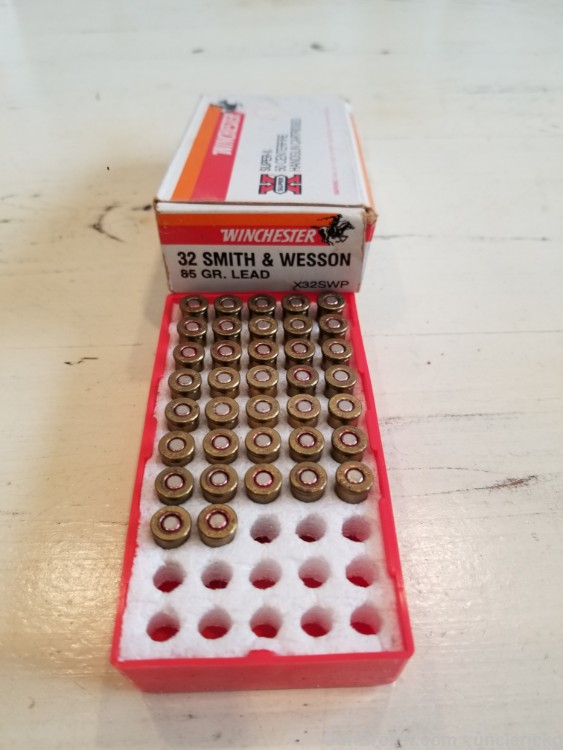 VTG Winchester 32 S&W Smith Wesson 85 Gr Lead Ammo 37 rds-img-0