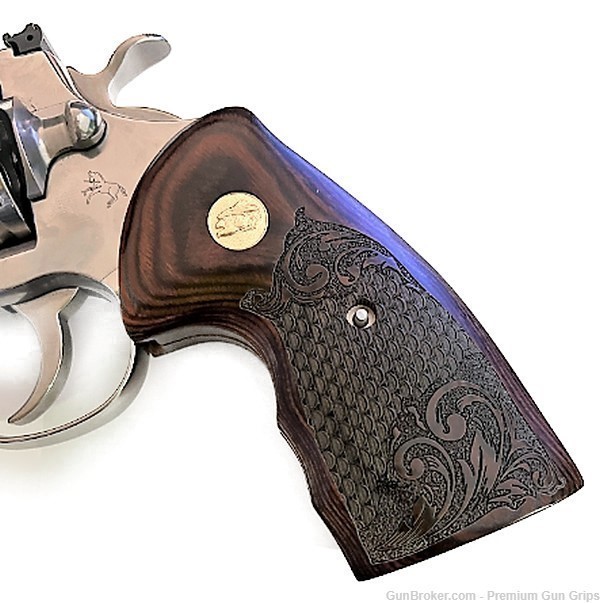 Colt Python Grips 2020 Grips + Colt 2021 Anaconda Rosewood Dragon Scale -img-0