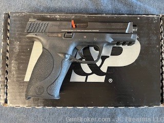 Smith & Wesson M&P40 used-img-1