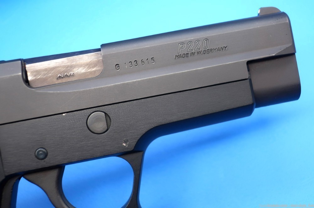 Sig Sauer P220 WEST GERMAN "JE" 1984 RARE European Model *MINT*-img-16