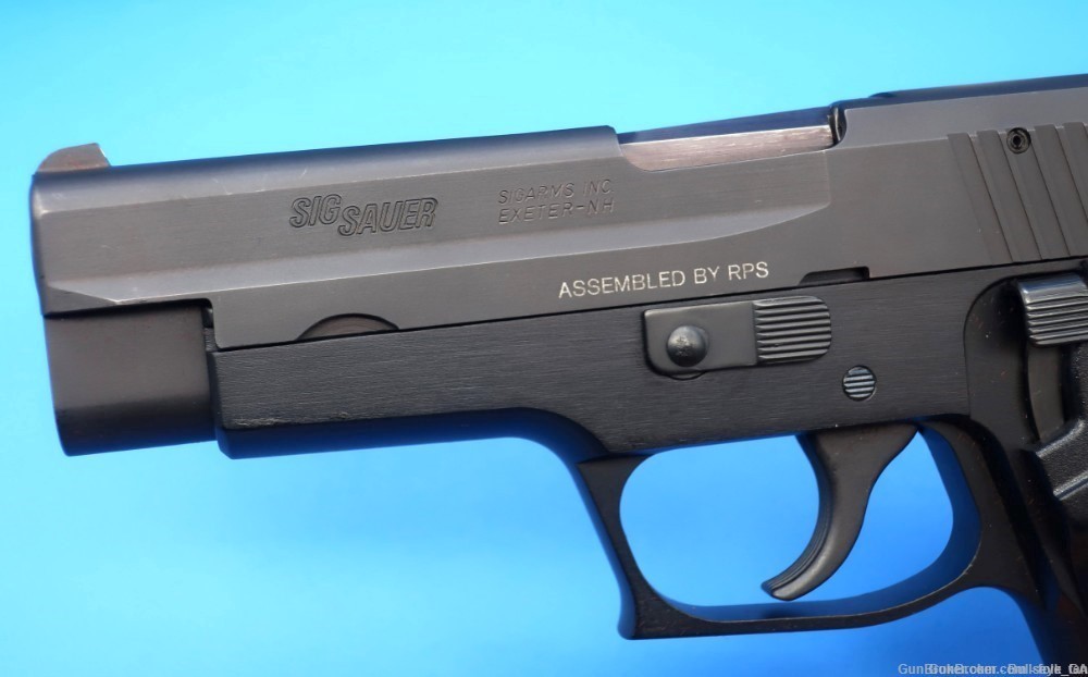Sig Sauer P220 WEST GERMAN "JE" 1984 RARE European Model *MINT*-img-4
