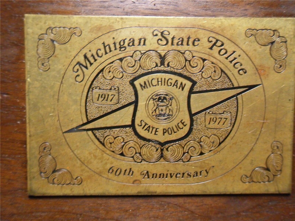 Colt 1911 Michigan State Police 60th Anniversary Wood Case-img-3