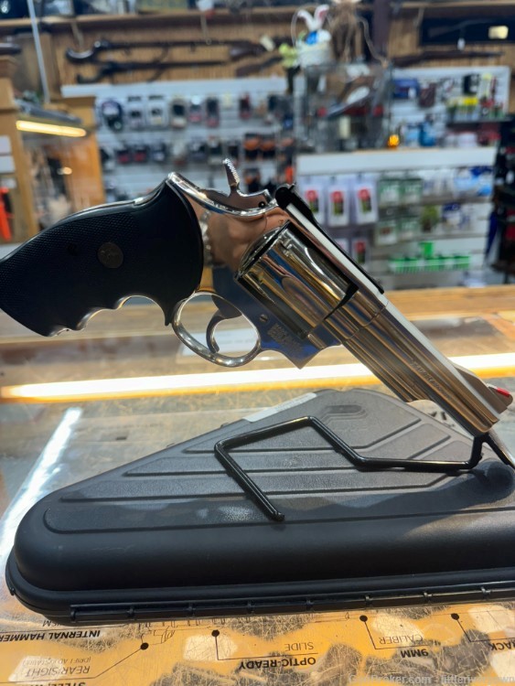 Smith & Wesson Model 19-5 .357 Magnum-img-1