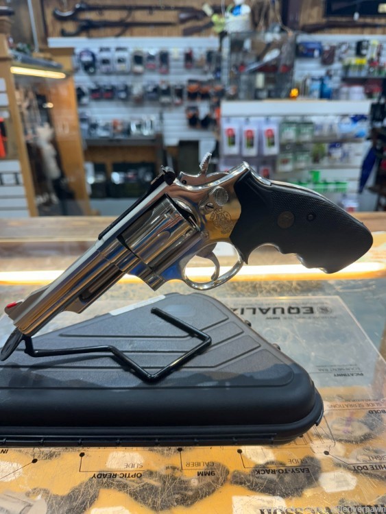 Smith & Wesson Model 19-5 .357 Magnum-img-0