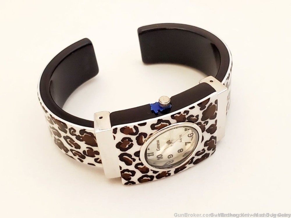 Ladies Geneva Acrylic Cuff Watch,Animal Print & 2 Bracelets.W9, *REDUCED*-img-3