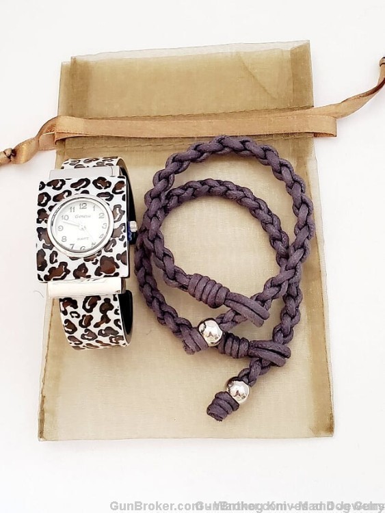 Ladies Geneva Acrylic Cuff Watch,Animal Print & 2 Bracelets.W9, *REDUCED*-img-5