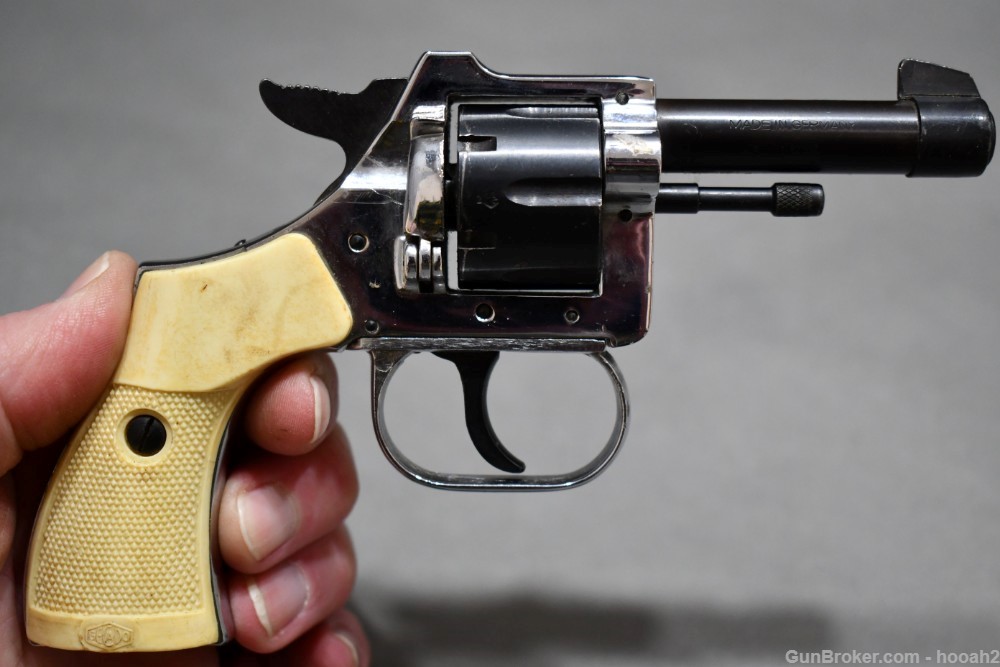 4 Assorted Small Frame Handguns 1 German Blank Pistol FIE TItan Gecado READ-img-27