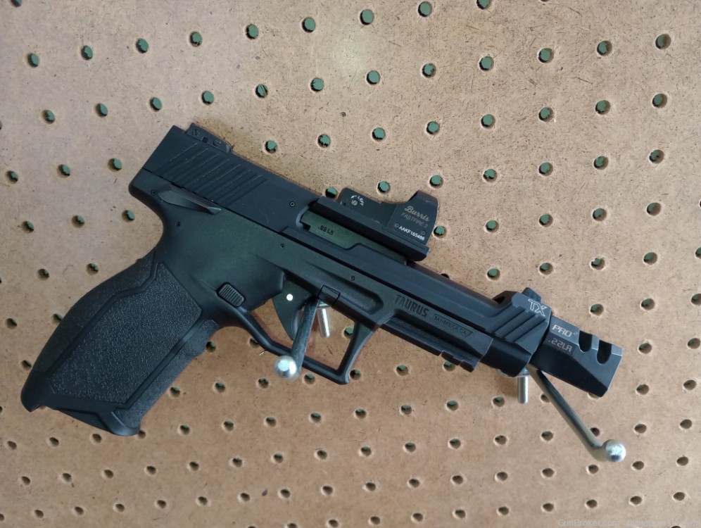 Taurus TX22 Competition Burris Fastfire 2 w/5 mags-img-0